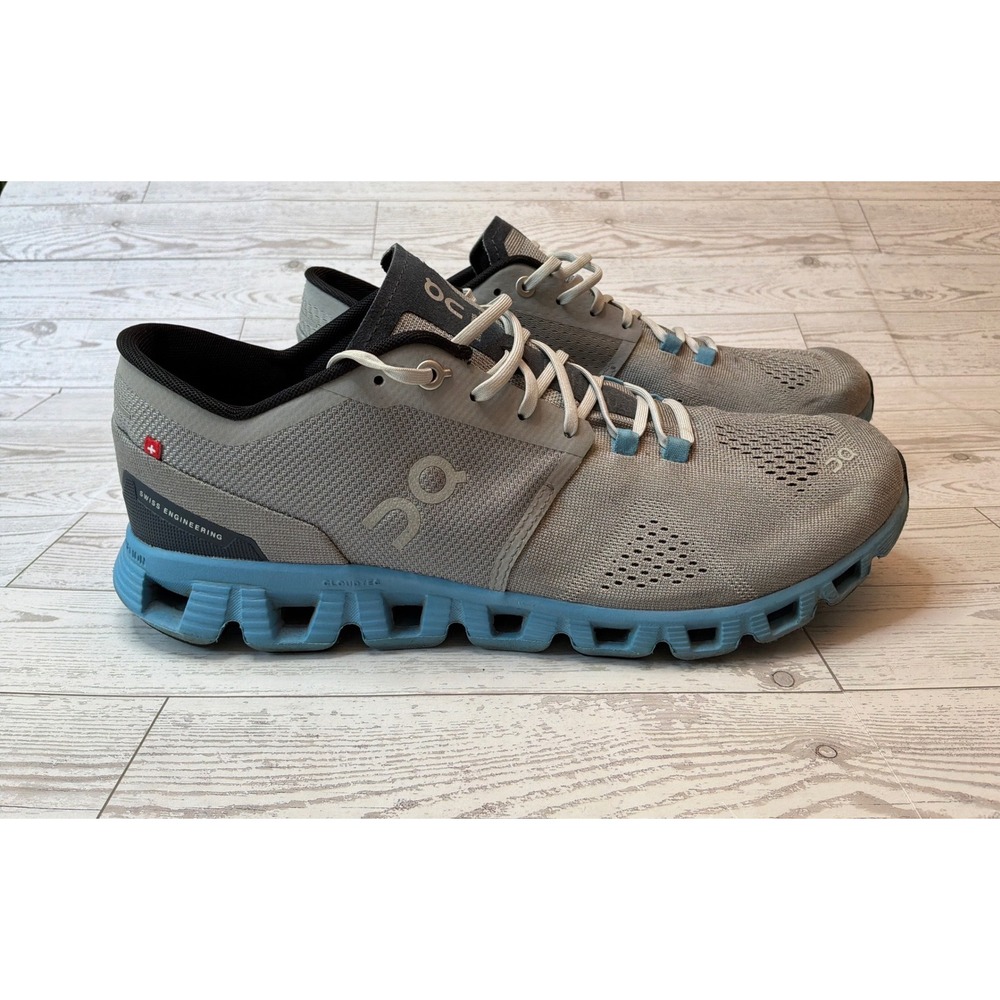 On Cloudstratus Running Shoes Mens 9 Grey Blue Gorpcore Streetwear Sneakers